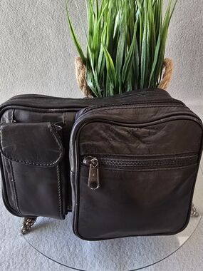 Black Leather Hiking Running Fanny Pack  5 Compartments & Adjustable Nylon Strap